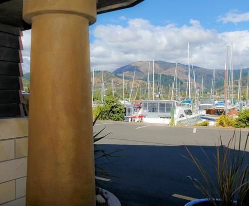 Harbourside Motel 4*